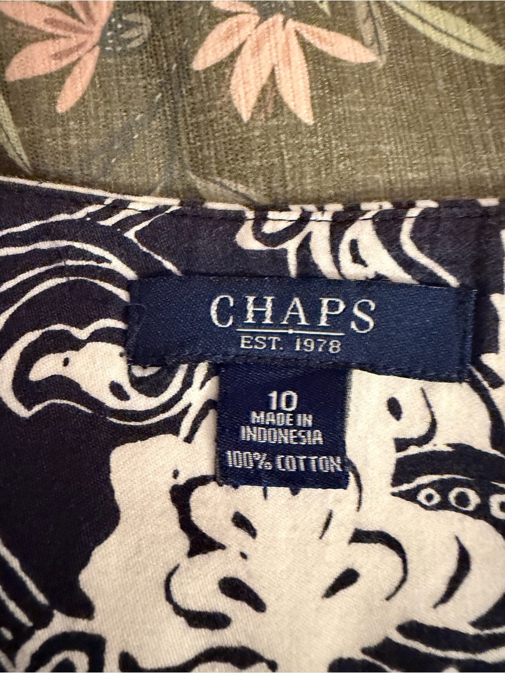 Women's Navy and White Floral A-Line Skirt - Picture 6 of 6